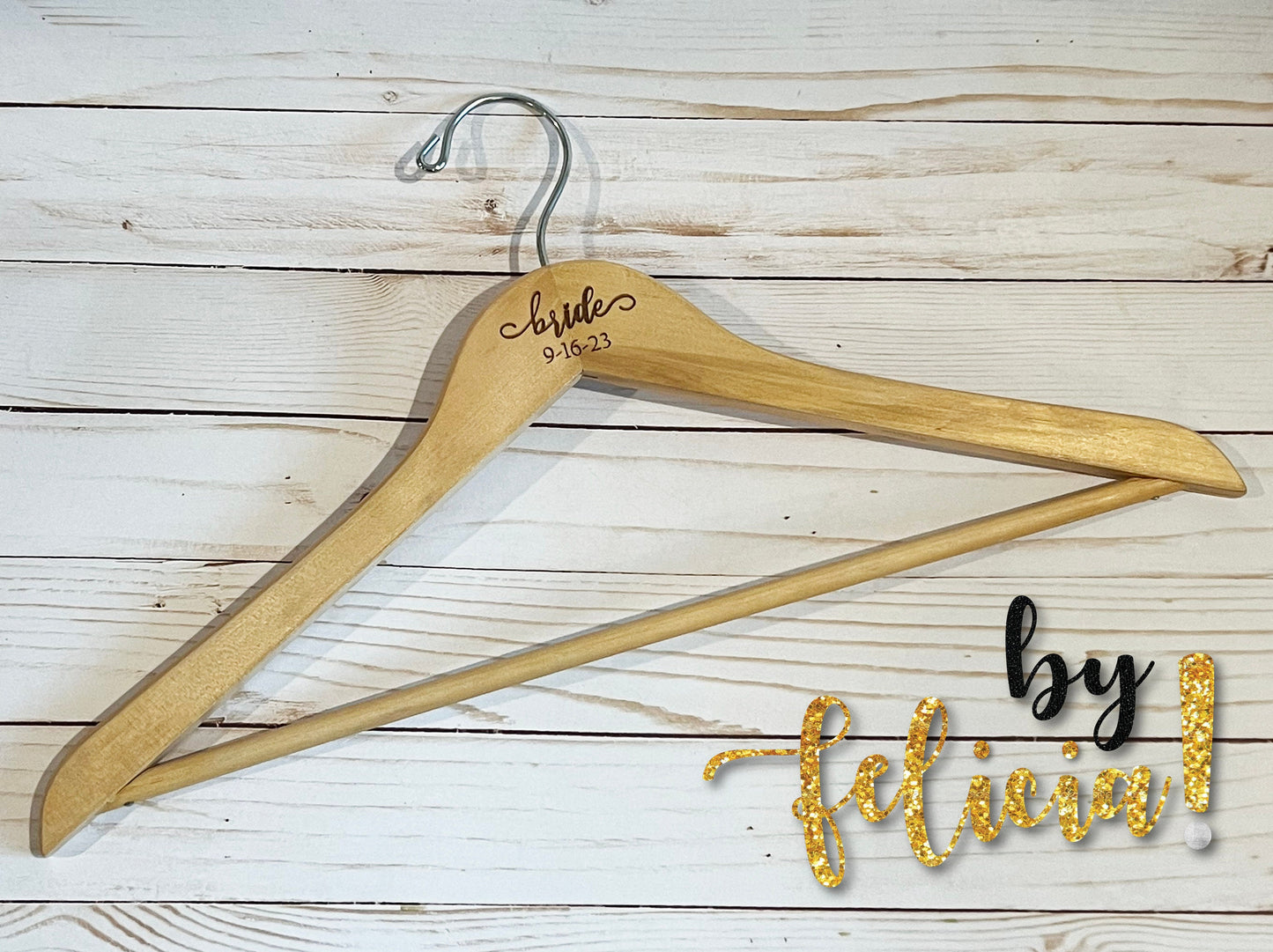 Bride hanger with date, Bride hanger for wedding dress, Custom bride hanger, Bride hanger personalized, Bridesmaid hangers, Bridal shower