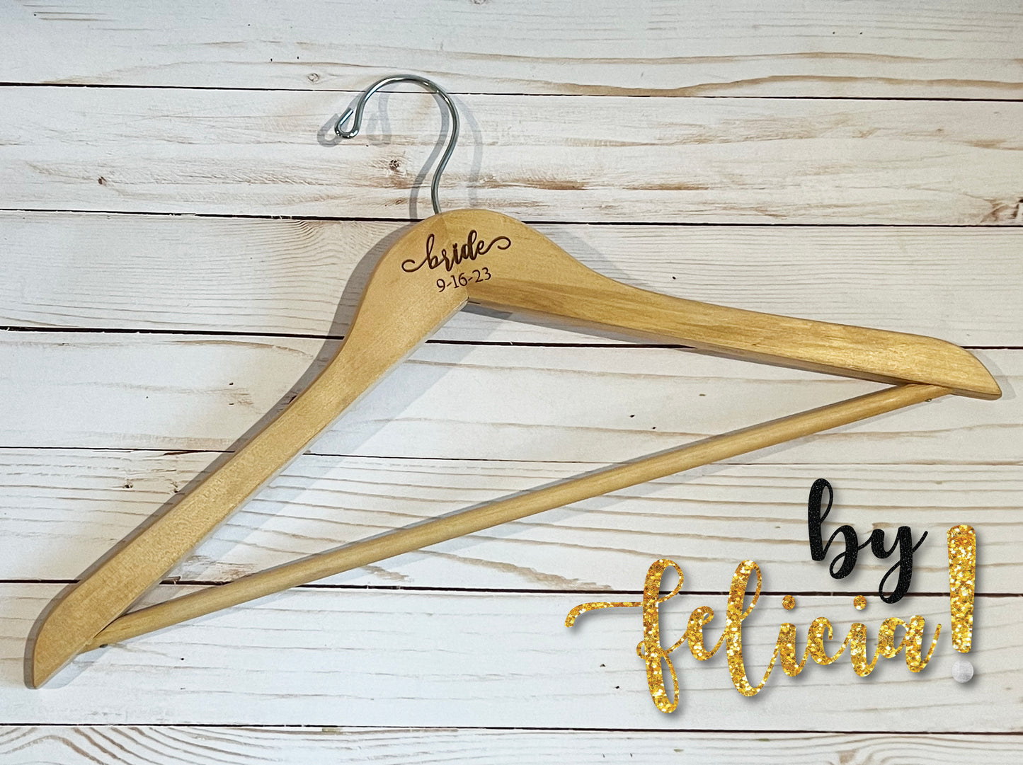 Bride hanger with date, Bride hanger for wedding dress, Custom bride hanger, Bride hanger personalized, Bridesmaid hangers, Bridal shower Active